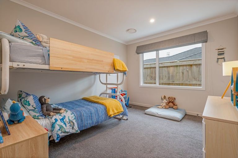 Photo of property in 26 Atlantic Drive, Fitzherbert, Palmerston North, 4410