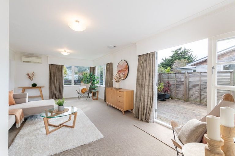 Photo of property in 10 Matuku Street, Heretaunga, Upper Hutt, 5018