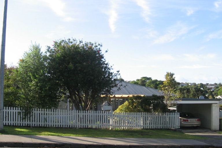 Photo of property in 82 Monarch Avenue, Hillcrest, Auckland, 0627