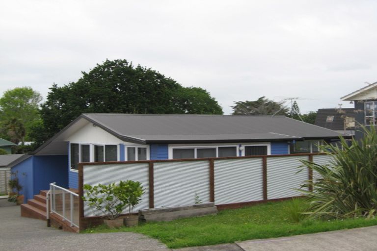 Photo of property in 2 Zealandia Road, Manly, Whangaparaoa, 0930