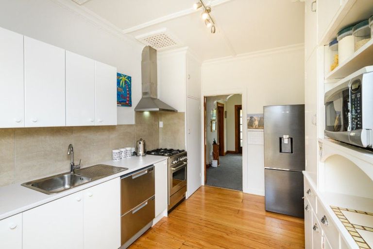 Photo of property in 9 Ngaio Street, West End, Palmerston North, 4412