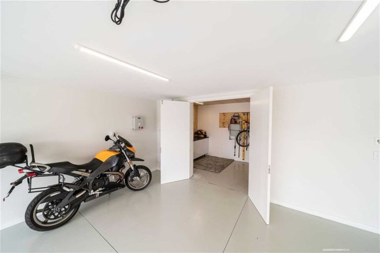 Photo of property in 7a Rannoch Drive, Jacks Point, Queenstown, 9371