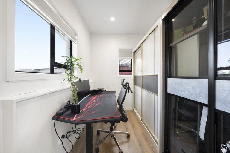 Photo of property in 35 Freyberg Avenue, Papatoetoe, Auckland, 2104