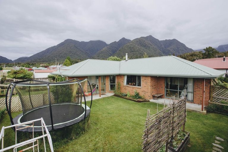 Photo of property in 17 Pekanga Drive, Fox Glacier, 7886