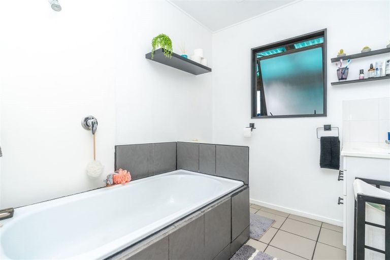 Photo of property in 12a Pringle Place, Nawton, Hamilton, 3200