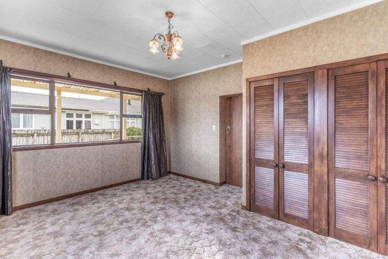 Photo of property in 12 Mackenzie Street, Winton, 9720