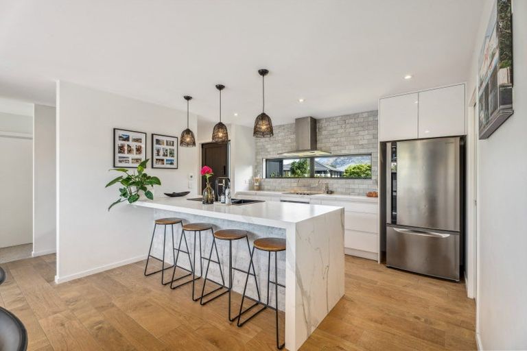 Photo of property in 10 Chadlington Way, Lower Shotover, Queenstown, 9304