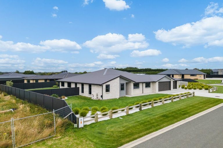Photo of property in 15 Chatham Rise, Seaward Bush, Invercargill, 9812