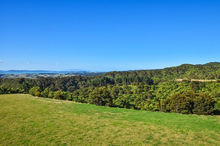 Photo of property in 422 Otau Mountain Road, Clevedon, 2585