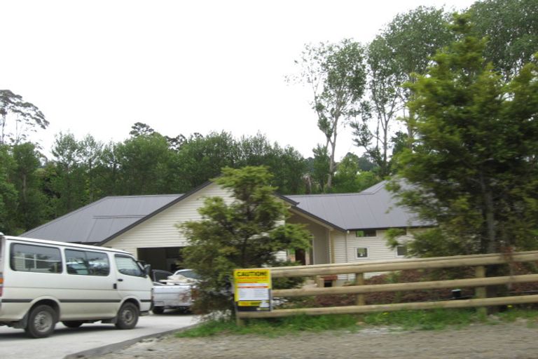 Photo of property in 68 Muriwai Road, Waimauku, 0812