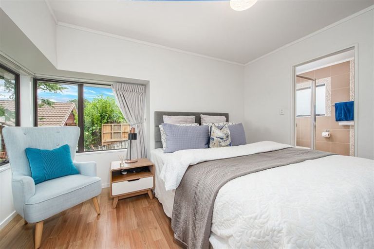 Photo of property in 64 Birdwood Road, Swanson, Auckland, 0612