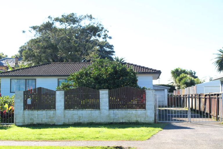 Photo of property in 5 Yates Road, Mangere East, Auckland, 2024