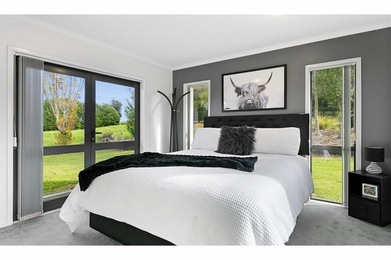 Photo of property in 4/864 Whangamata Road, Kinloch, Taupo, 3377