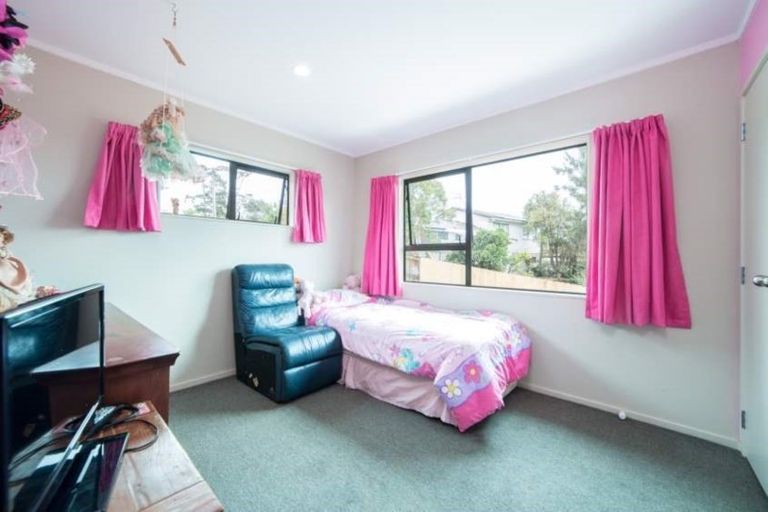 Photo of property in 34f Forest Hill Road, Henderson, Auckland, 0612