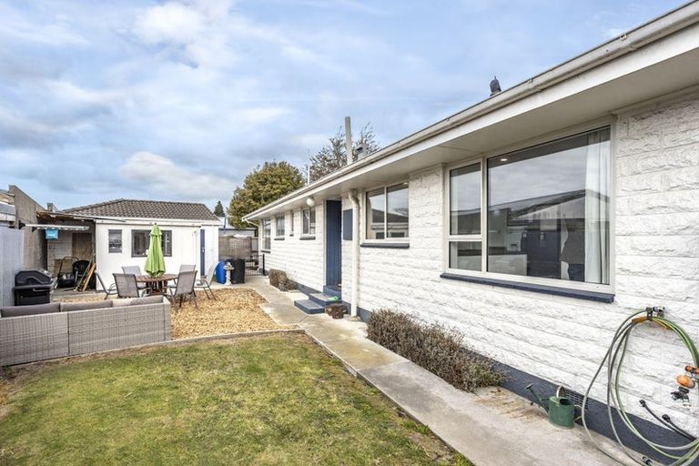 Photo of property in 8 Gibbs Drive, Woodend, 7610