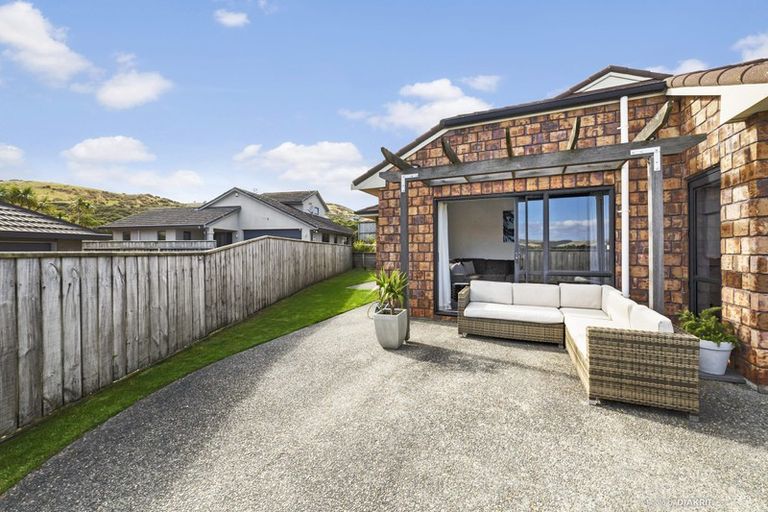 Photo of property in 11 Cabbage Tree Grove, Woodridge, Wellington, 6037