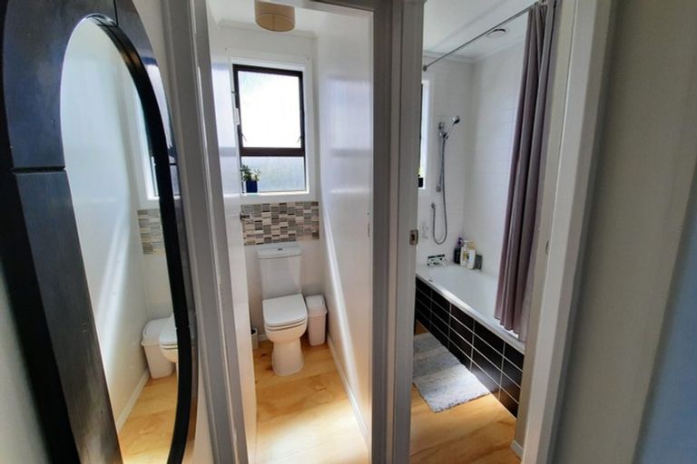 Photo of property in 11b Lomita Road, Johnsonville, Wellington, 6037