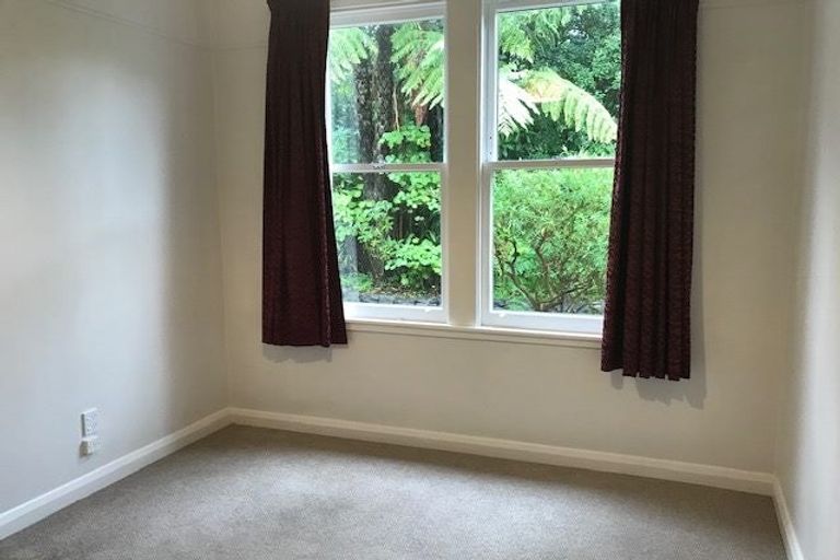 Photo of property in 24 Awarua Street, Ngaio, Wellington, 6035