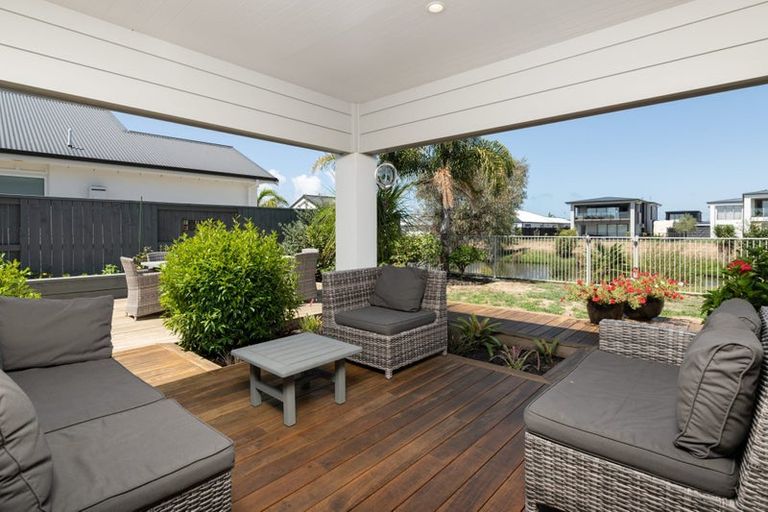 Photo of property in 42 Cassinia Close, Papamoa Beach, Papamoa, 3118