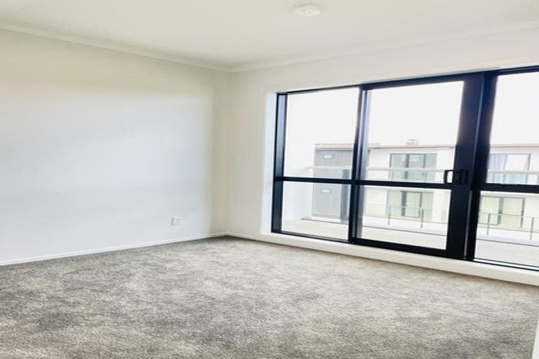 Photo of property in 18/11 Carlos Drive, Flat Bush, Auckland, 2016