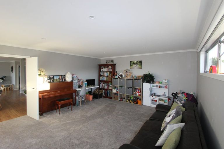 Photo of property in 22 Smith Street, Lepperton, New Plymouth, 4373