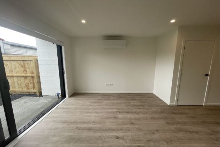 Photo of property in 15/12 Tawa Road, Te Atatu Peninsula, Auckland, 0610