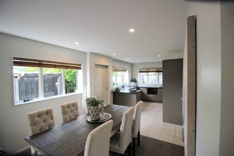 Photo of property in 12 Pecan Place, Avondale, Auckland, 0600