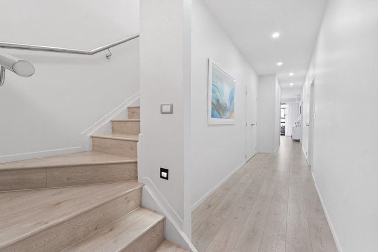 Photo of property in 3 Desalt Drive, Hobsonville, Auckland, 0616