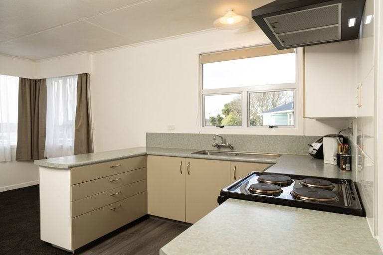 Photo of property in 16 Mayne Street, Waitara, 4320