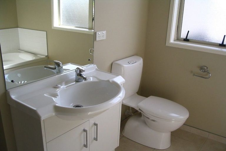 Photo of property in 4 Heidi Crescent, Flat Bush, Auckland, 2016