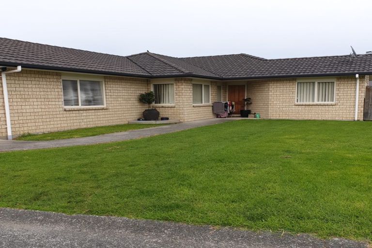 Photo of property in 20 Puketi Lane, Waiuku, 2123