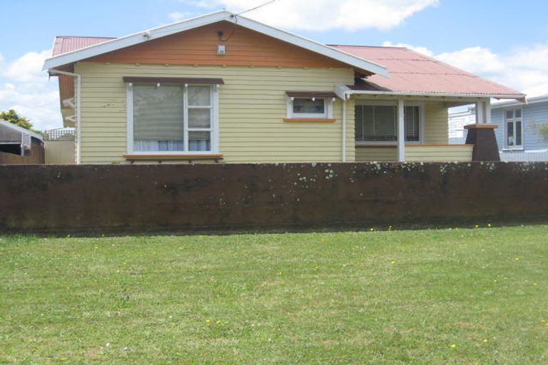 Photo of property in 24 Field Street, Aramoho, Whanganui, 4500