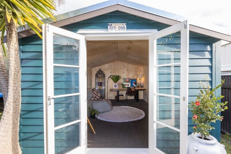 Photo of property in 45 Wellesley Road, Napier South, Napier, 4110