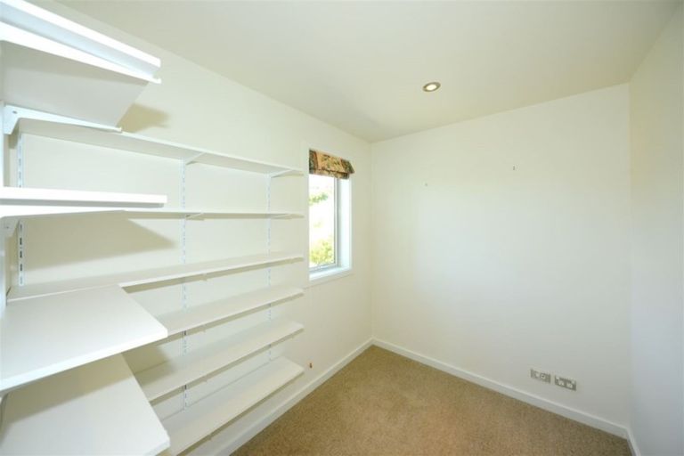 Photo of property in 4 Clearview Lane, Mount Pleasant, Christchurch, 8081