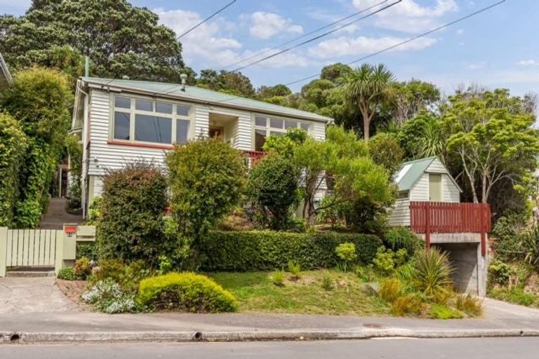 Photo of property in 24 Awarua Street, Ngaio, Wellington, 6035