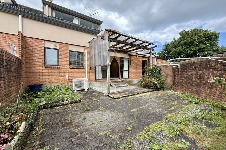 Photo of property in 17 Whitford Road, Howick, Auckland, 2014