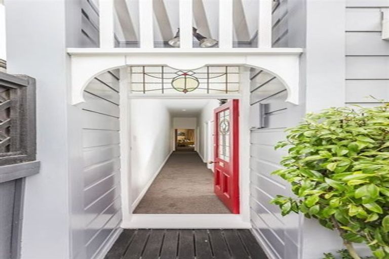 Photo of property in 92 Rintoul Street, Newtown, Wellington, 6021