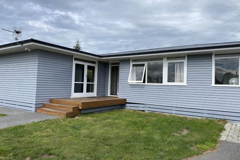 Photo of property in 2 Goddards Lane, Havelock North, 4130