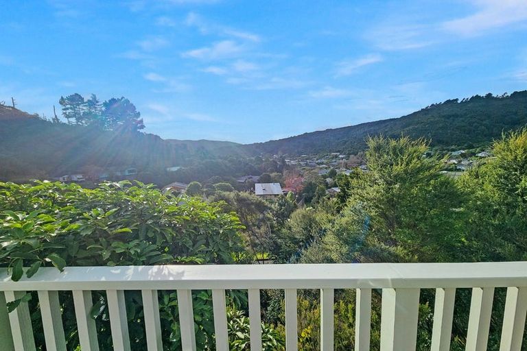 Photo of property in 21 Ngahere Street, Stokes Valley, Lower Hutt, 5019