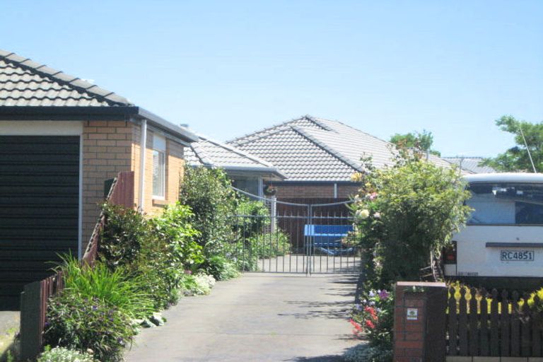 Photo of property in 2/6 Amdale Avenue, Broomfield, Christchurch, 8042