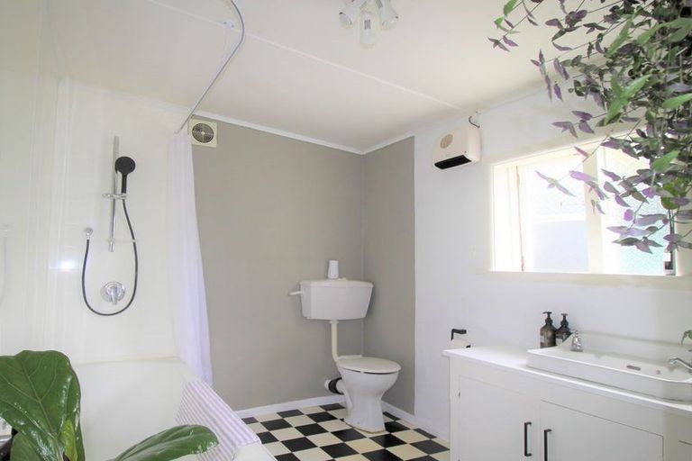 Photo of property in 22 Greta Street, South Hill, Oamaru, 9400