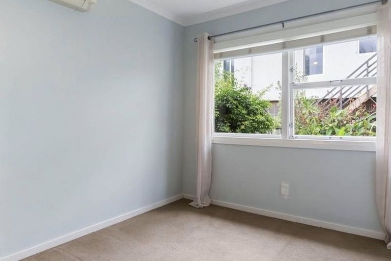 Photo of property in 1104 Whangaparaoa Road, Tindalls Beach, Whangaparaoa, 0930