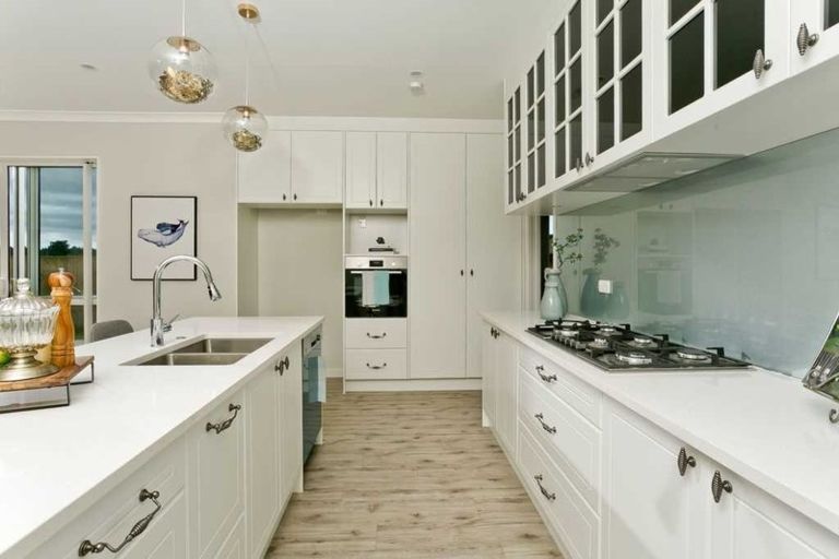 Photo of property in 37 Johns Creek Crescent, Silverdale, 0932