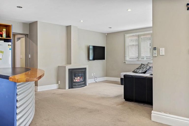 Photo of property in 100 Innes Road, St Albans, Christchurch, 8052