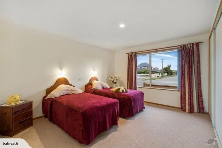 Photo of property in 18 Radbrook Street, Avonhead, Christchurch, 8042