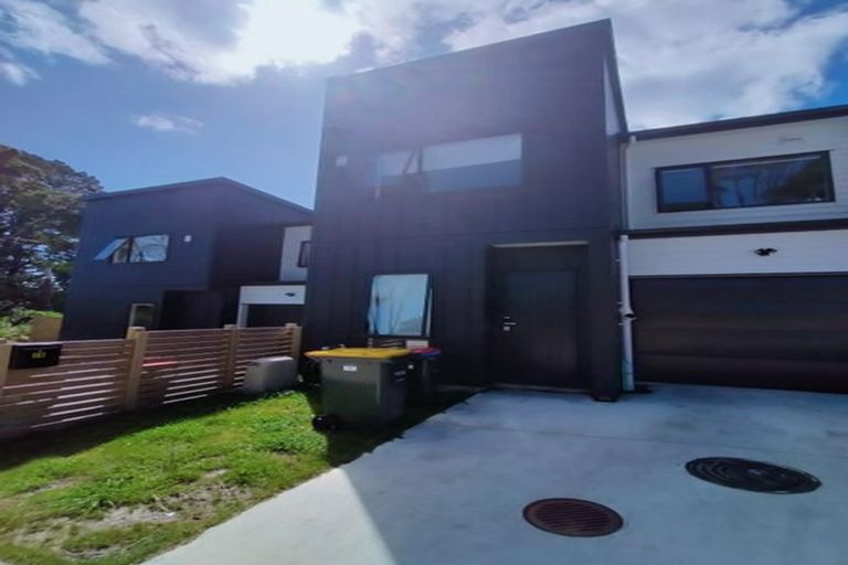 Photo of property in 28 Korokio Lane, Henderson, Auckland, 0612