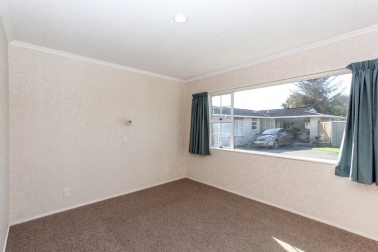 Photo of property in 1/9 Tukapa Street, Westown, New Plymouth, 4310