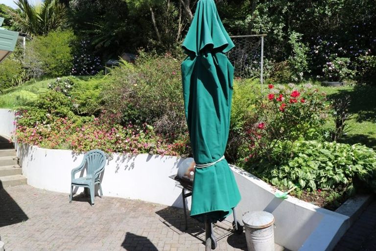 Photo of property in 109 Waireka Place, Whangamata, 3620