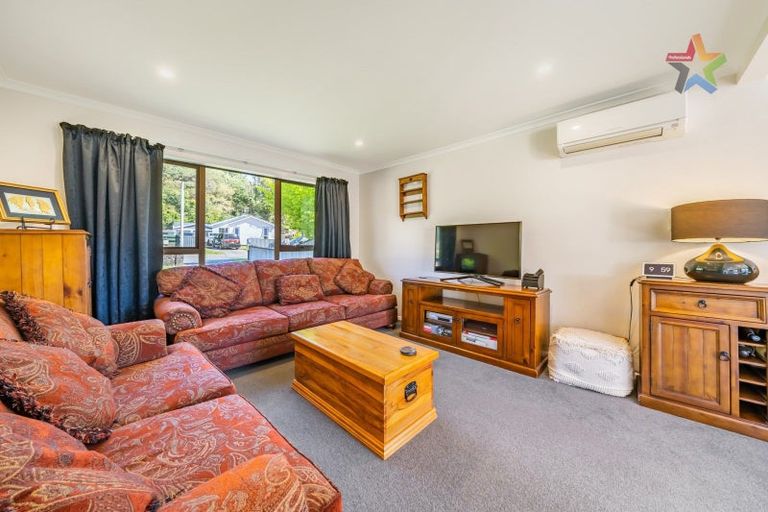 Photo of property in 13 Lees Grove, Wainuiomata, Lower Hutt, 5014