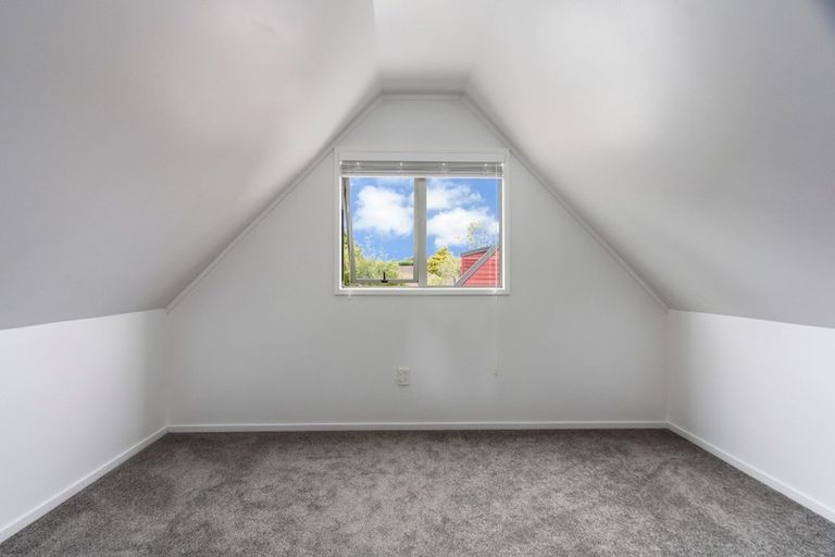 Photo of property in 13 Caspian Close, New Lynn, Auckland, 0600